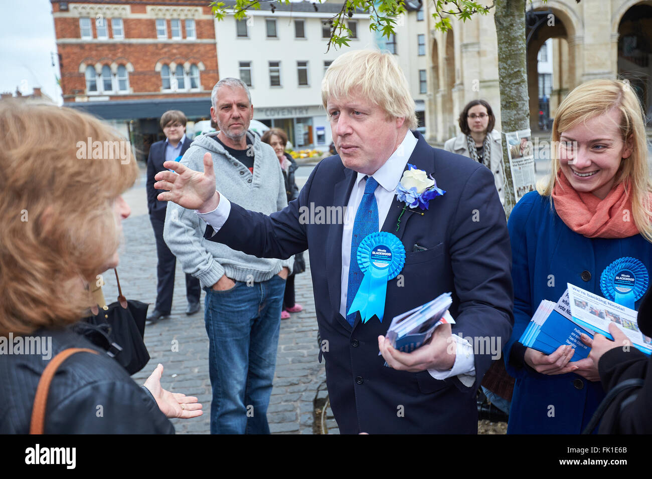 Boris Johnson (C) campaigning in Abingdon with candidate Nicola Blackwood (R) during the 2015 general election Stock Photo