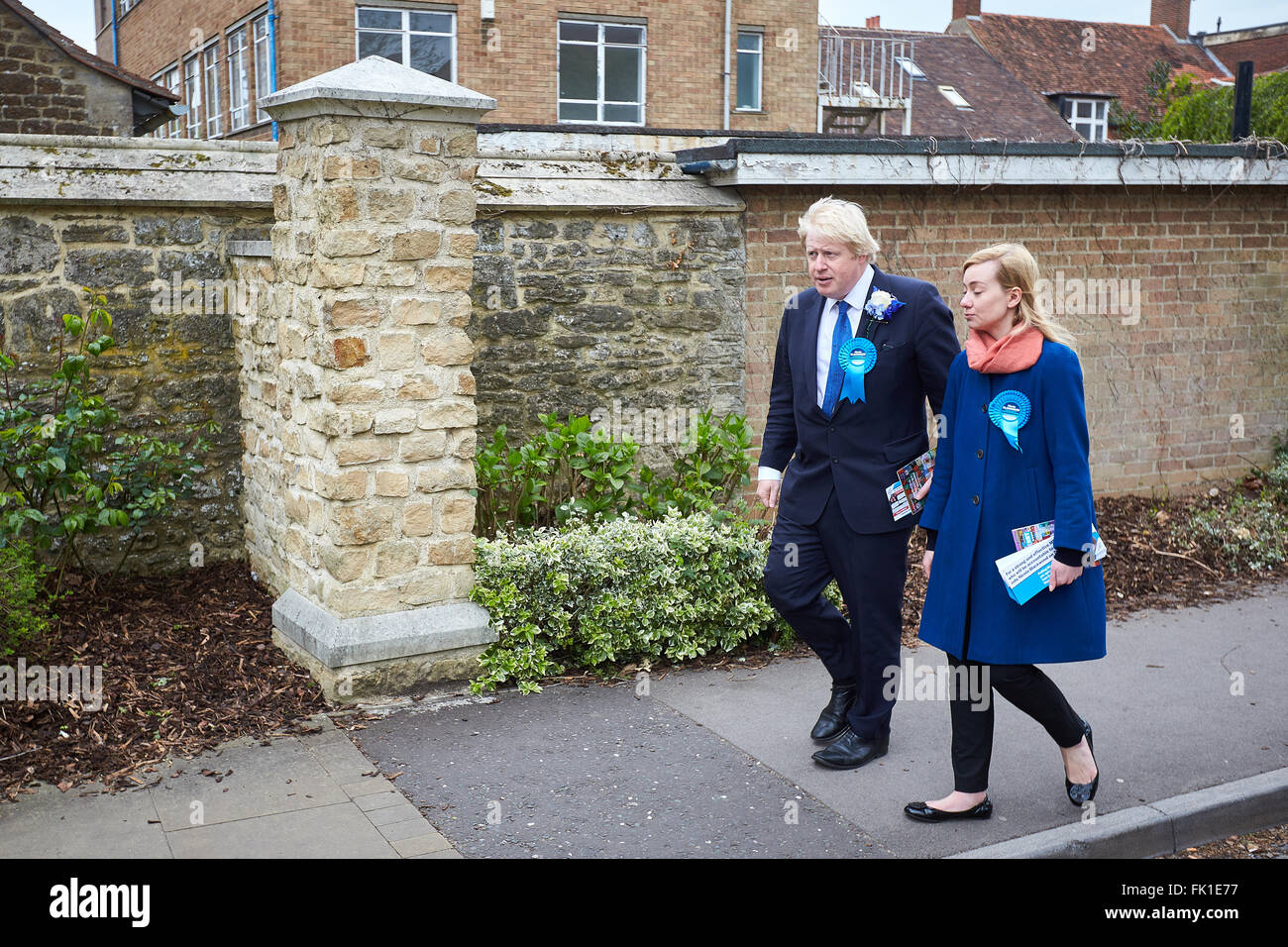 Boris Johnson (L) campaigning in Abingdon with candidate Nicola Blackwood (R) during the 2015 general election Stock Photo