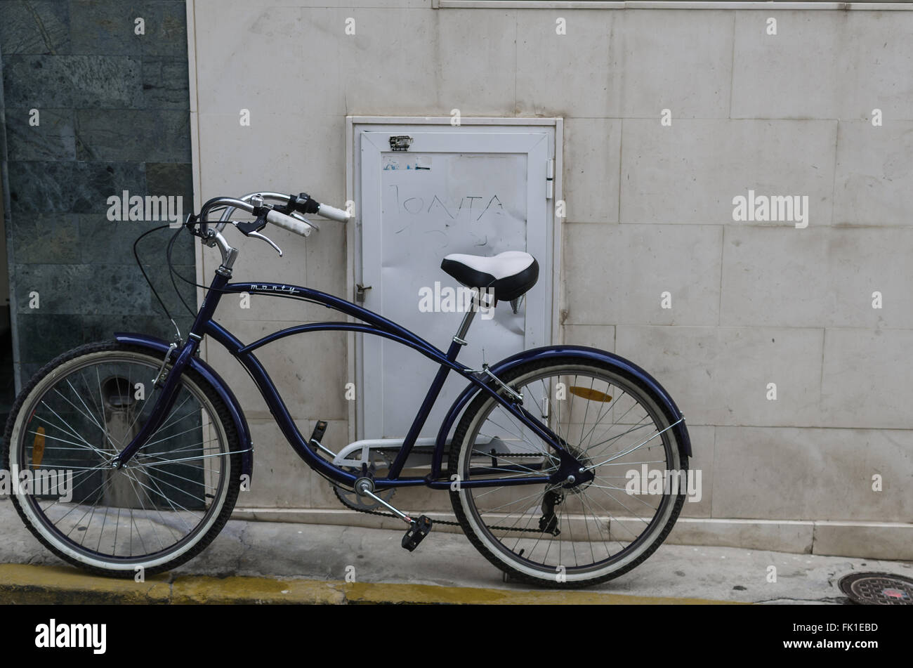 Blue bicycle hi-res stock photography and images - Alamy
