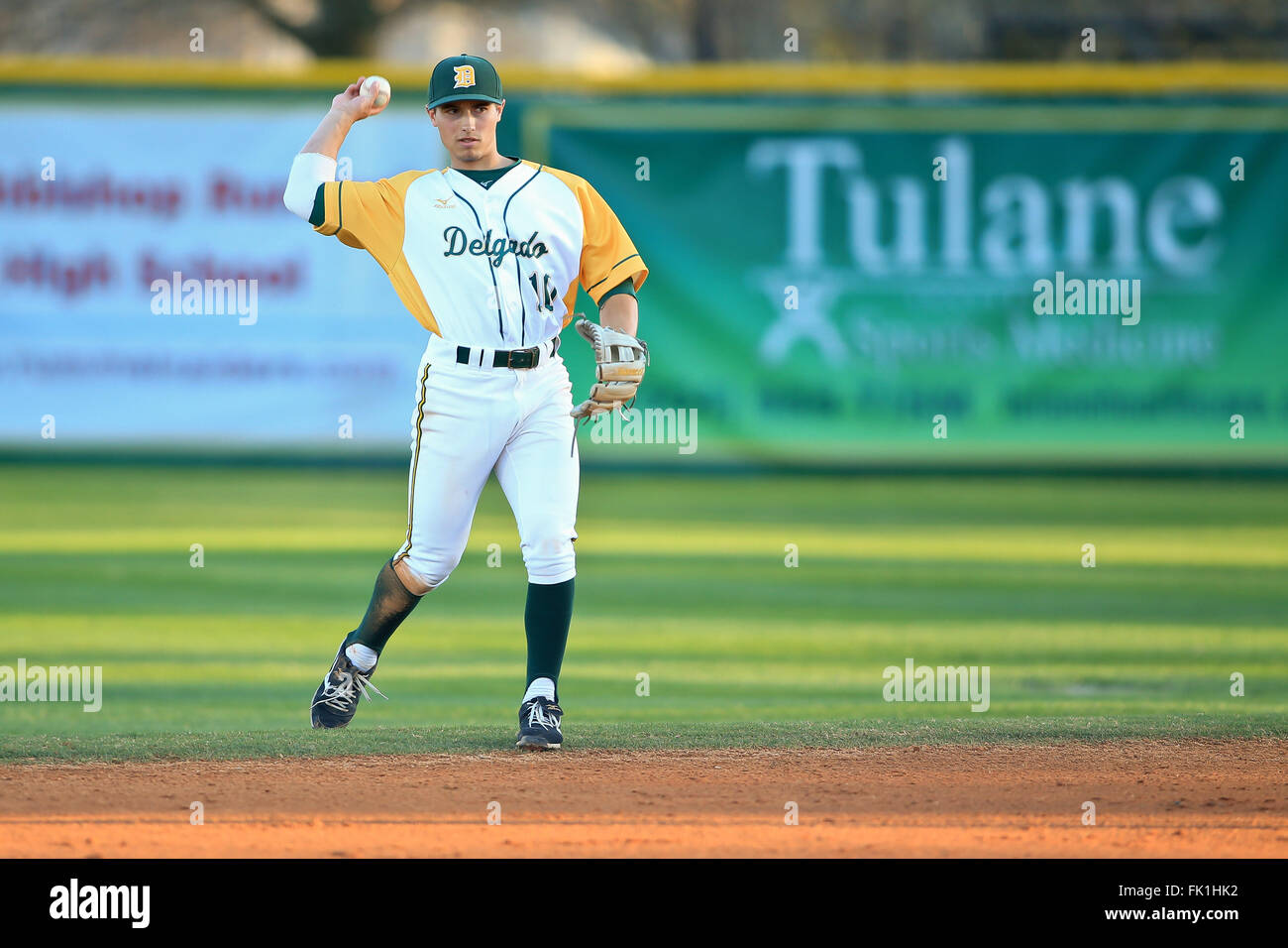 March 04, 2016: Delgado infielder Tyler Thompson #10 throws from the infield during the NJCAA game between Delgado and Southwest Mississippi on March 4,2016 at Kirsch Rooney Stadium in New Orleans, Louisiana. Steve Dalmado/CSM Stock Photo