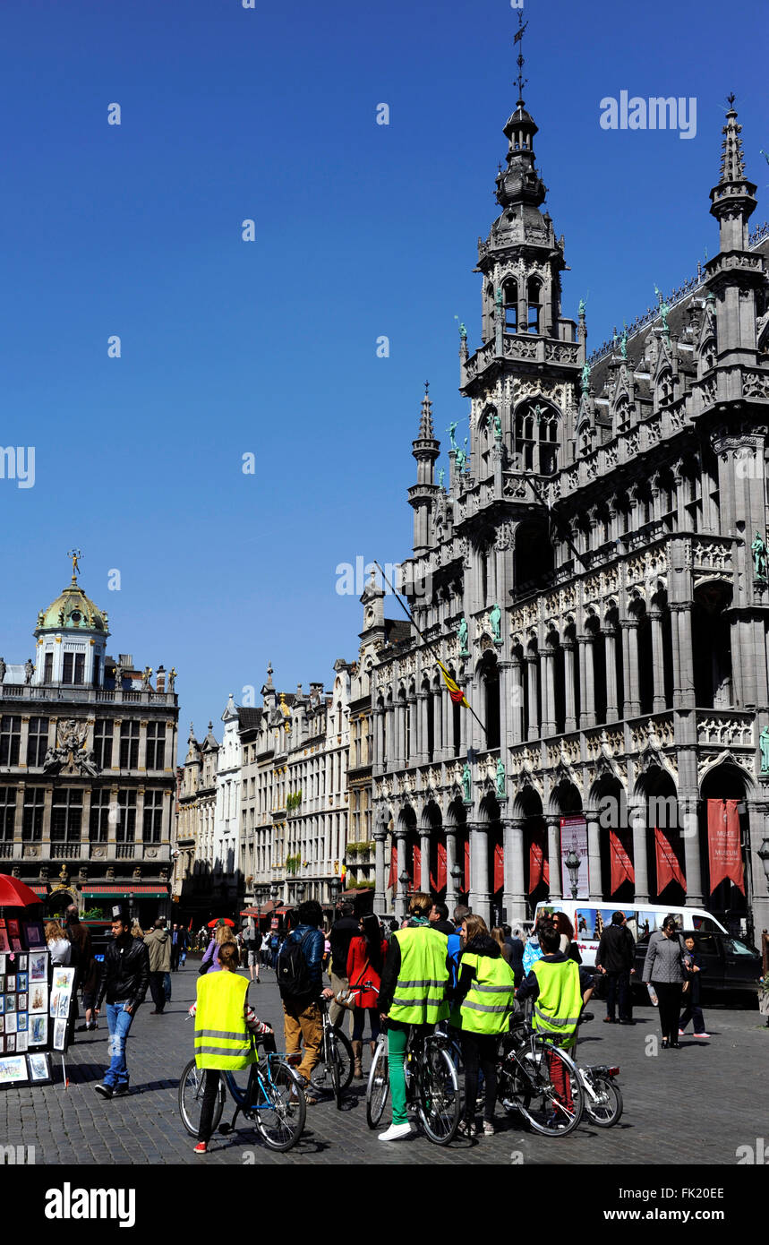Brussels bicycle sculpture hi-res stock photography and images - Alamy