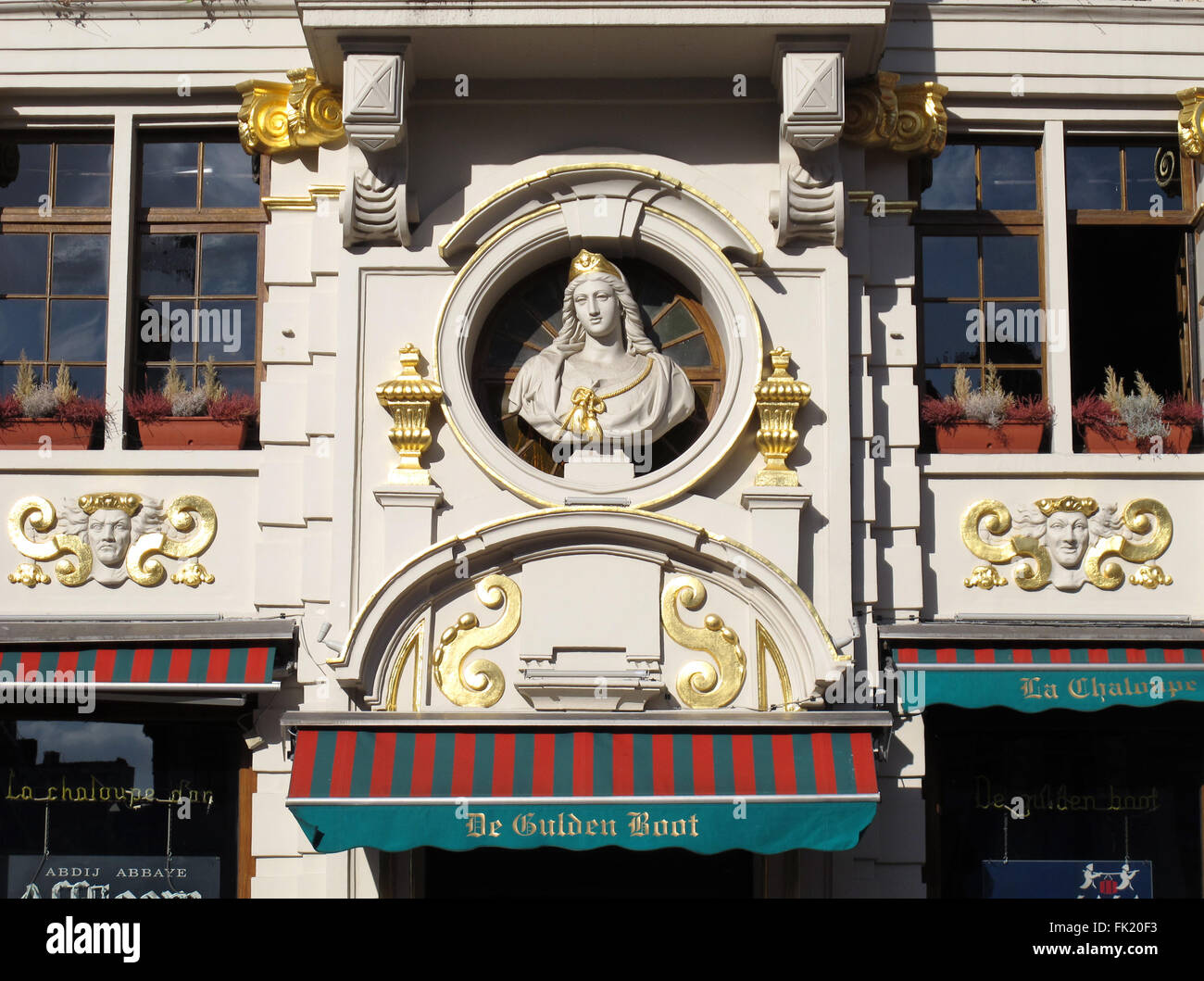 Grand-Place,La Chaloupe d'Or brewery,bust of St. Barbara, Brussels,Belgium Stock Photo