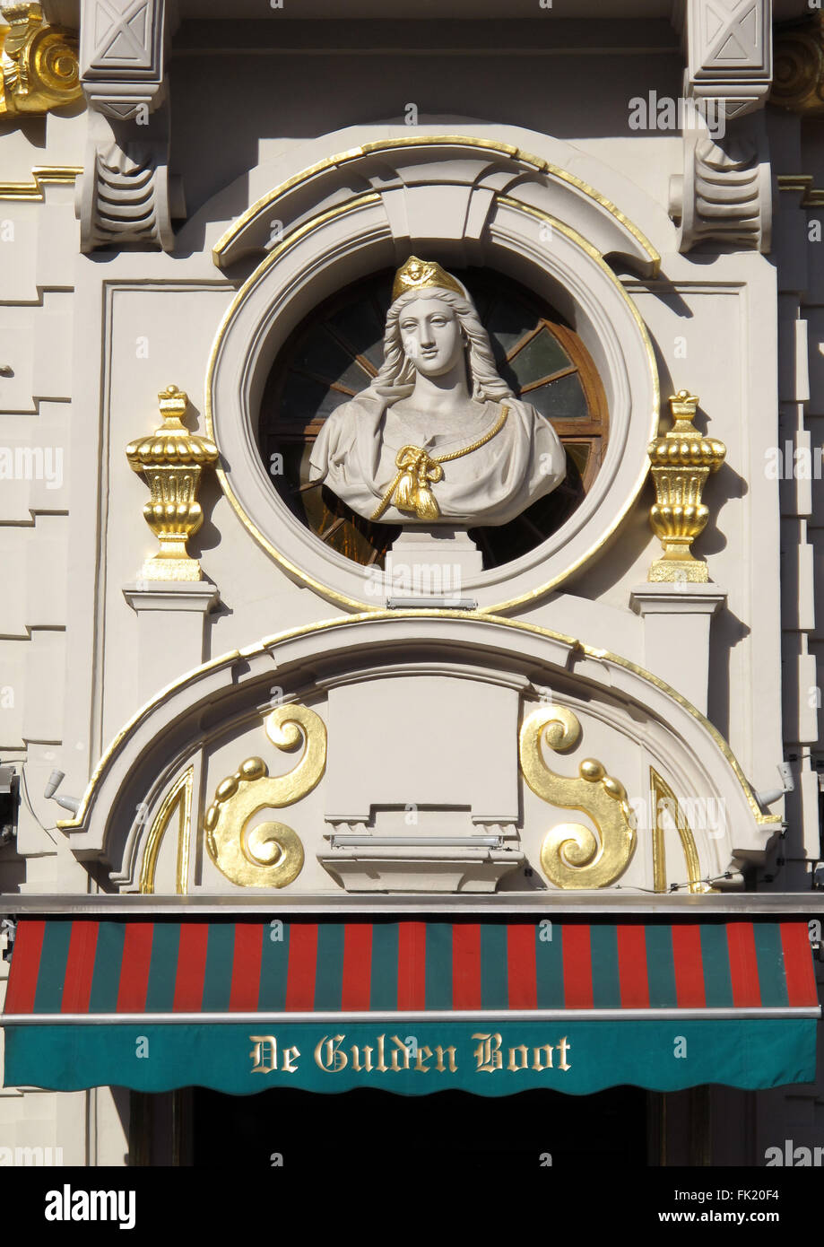 Grand-Place,La Chaloupe d'Or brewery,bust of St. Barbara, Brussels,Belgium Stock Photo