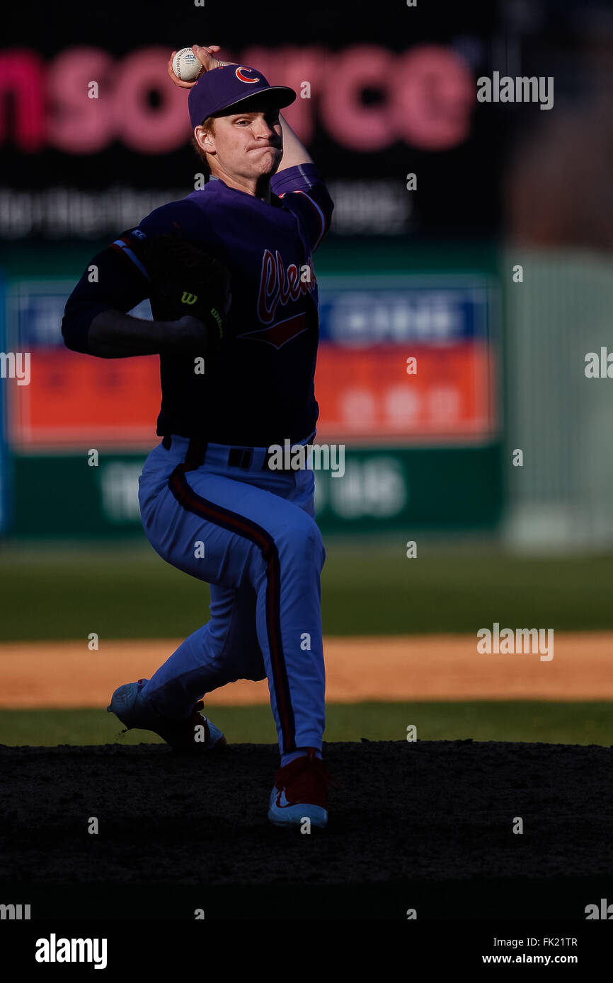 Greenville, SC, USA. 5th Mar, 2016. Pat Krall (36) of the Clemson Tigers comes in to close out the NCAA Baseball match-up between the Clemson Tigers and the South Carolina Gamecocks at Fluor Field in Greenville, SC. Scott Kinser/CSM/Alamy Live News Stock Photo