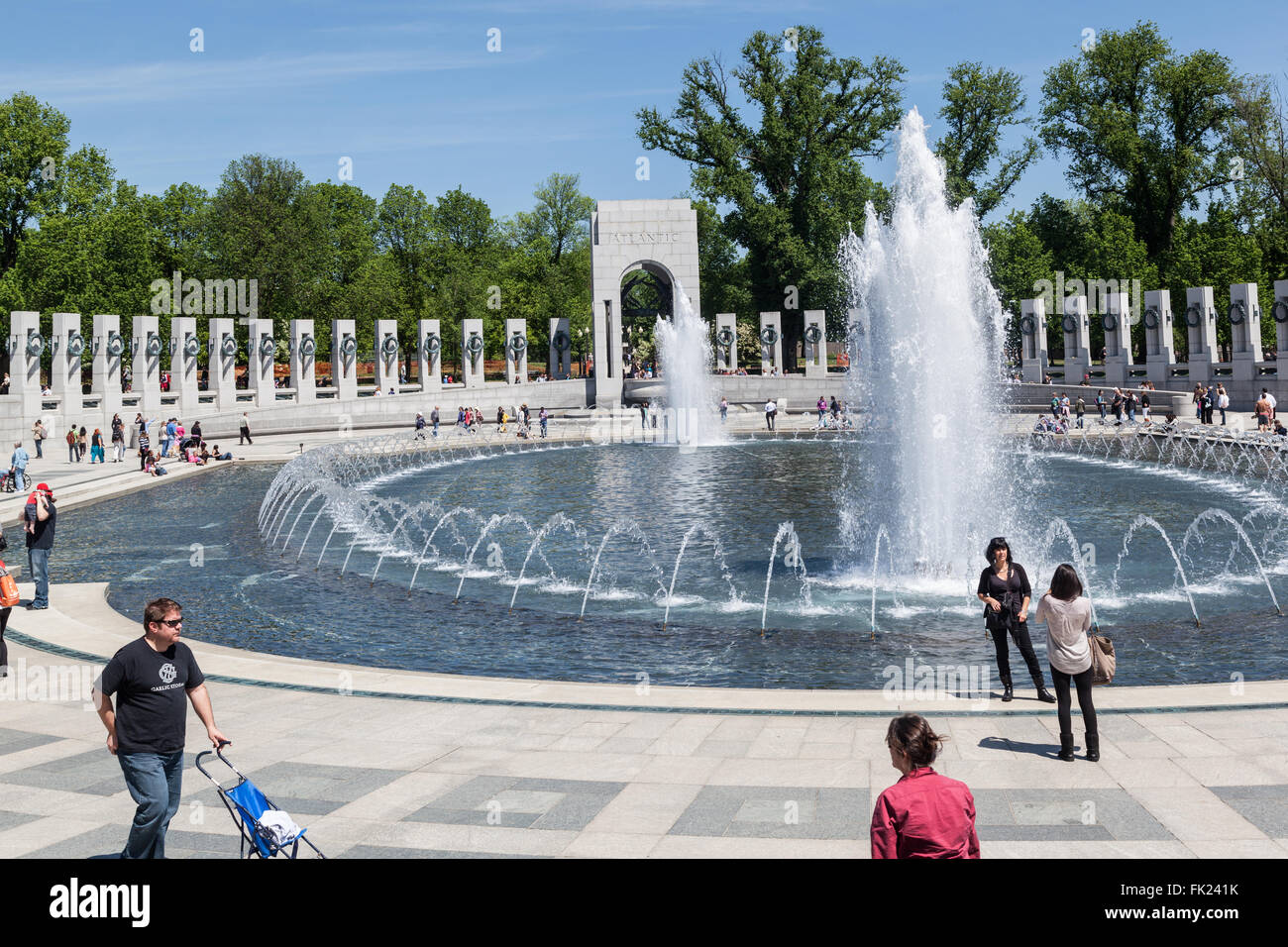 World War II memorial in Washington DC Stock Photo - Alamy