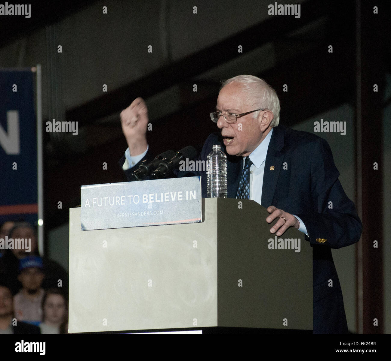 Lawrence, Kansas, USA, 3rd March, 2016 Democratic Presidential ...