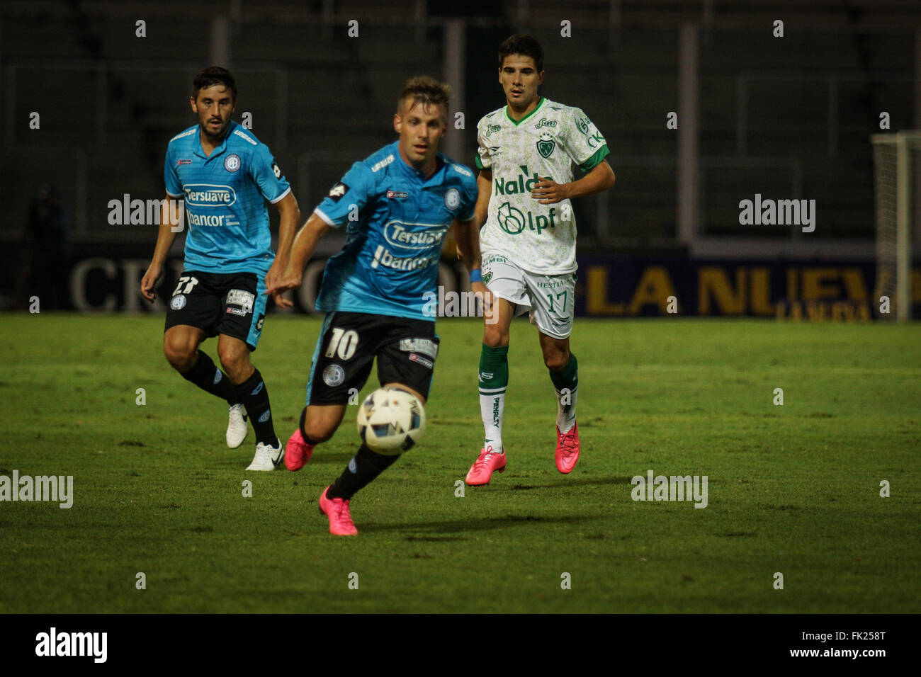 Cordoba, Argentina. 5th March, 2016. Ivan Etevenaux, Midfield player de Belgrano during a match between Belgrano and Sarmiento as part of the sixth round of Primera Division. in Mario Kempes Stadium on March 05, 2014 in Cordoba, Argentina. Stock Photo