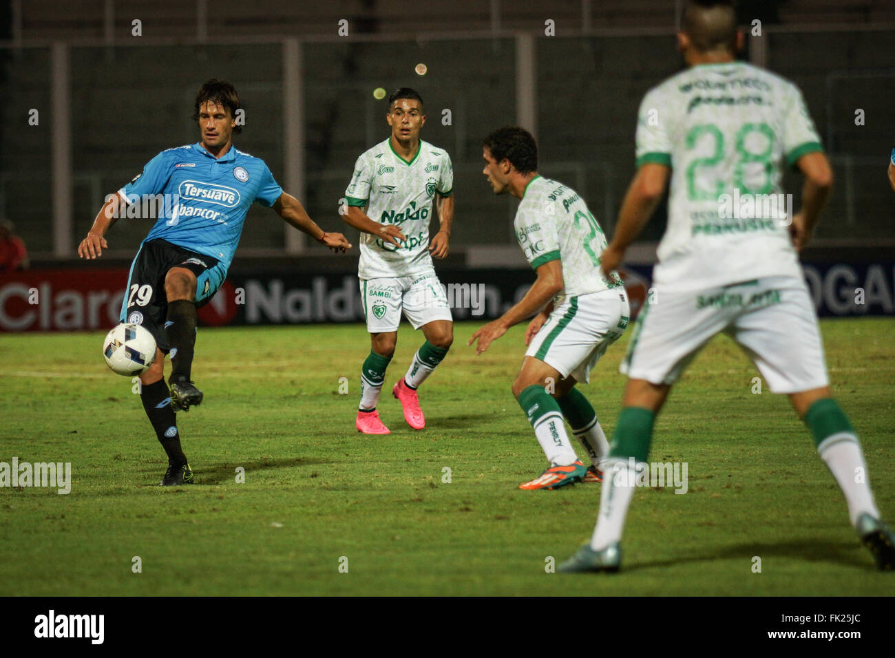 Cordoba, Argentina. 5th March, 2016. Mauro obolo, Front de Belgrano dominating the ball during a match between Belgrano and Sarmiento as part of the sixth round of Primera Division. in Mario Kempes Stadium on March 05, 2014 in Cordoba, Argentina. Stock Photo