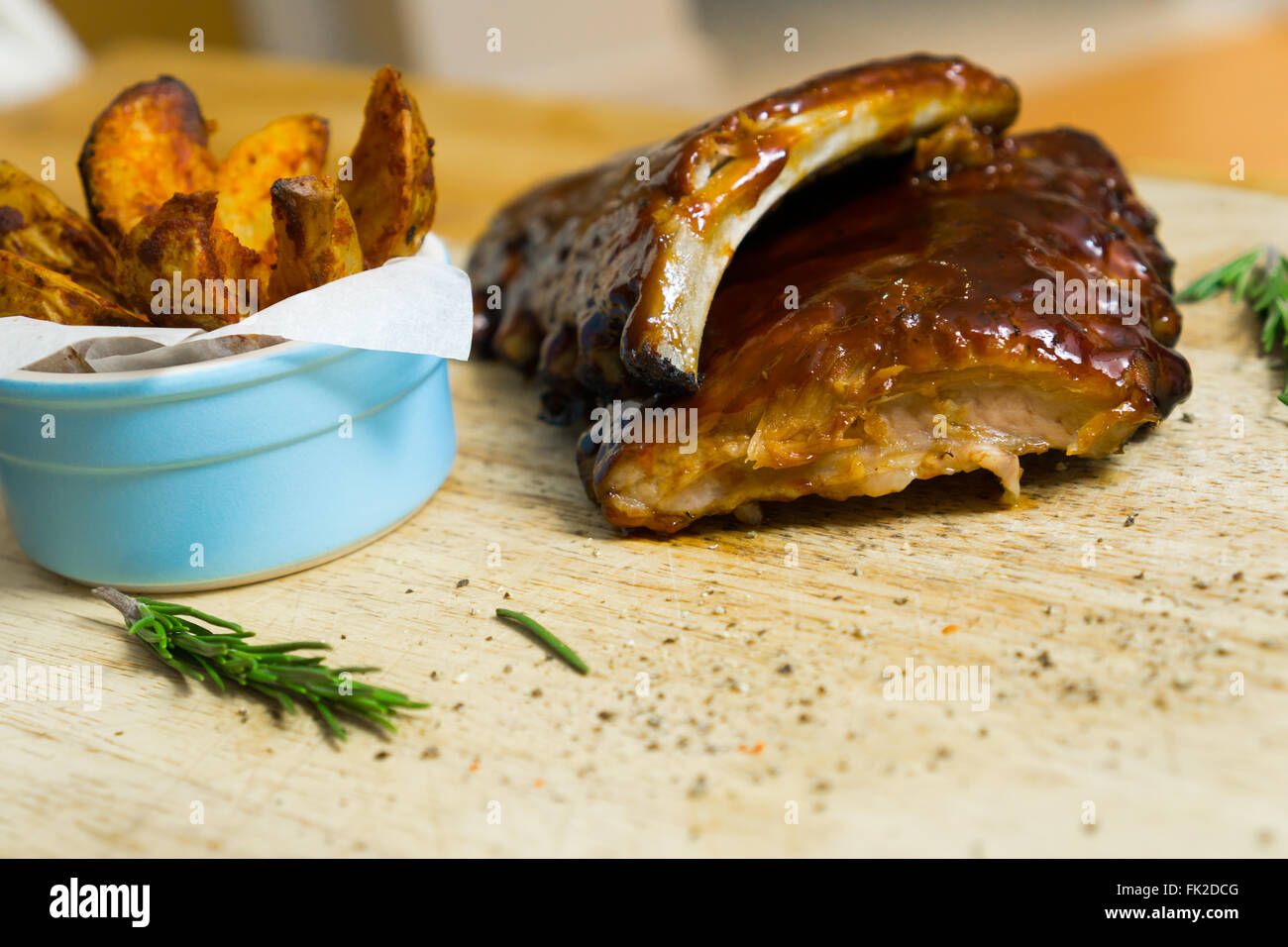 Wooden plate rack hi-res stock photography and images - Alamy