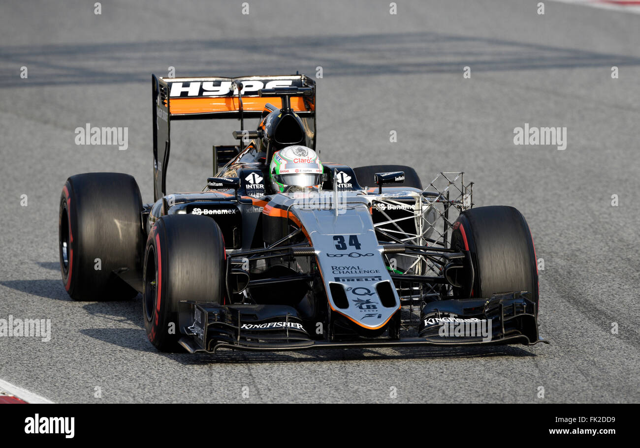 Alfonso Celis junior (MEX),  Force India with grid to test airflow during Formula One testing days on the Circuit de Barcelona-Catalunya, Spain from February 22nd to 25th 2016 Stock Photo