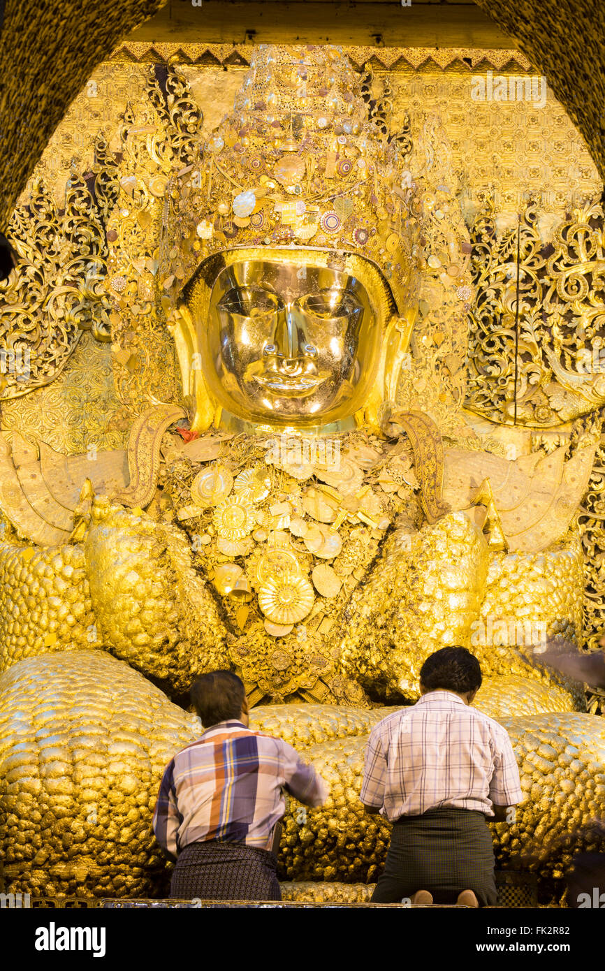 Asia, Southeast Asia, Myanmar, Mandalay, Mahamuni Buddha Temple Stock Photo