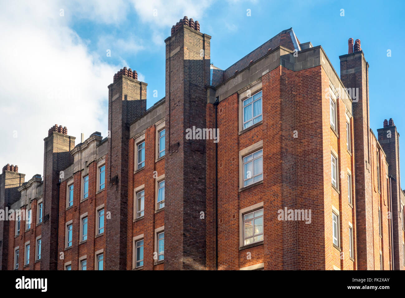 London mansion block hi-res stock photography and images - Alamy
