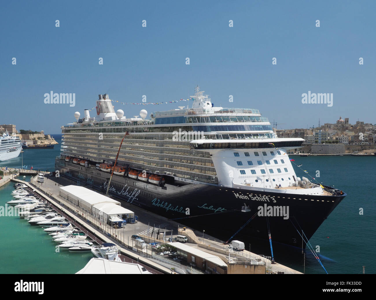 Ocean Liner Mein Schiff 3 Moored In Valletta Malta Stock