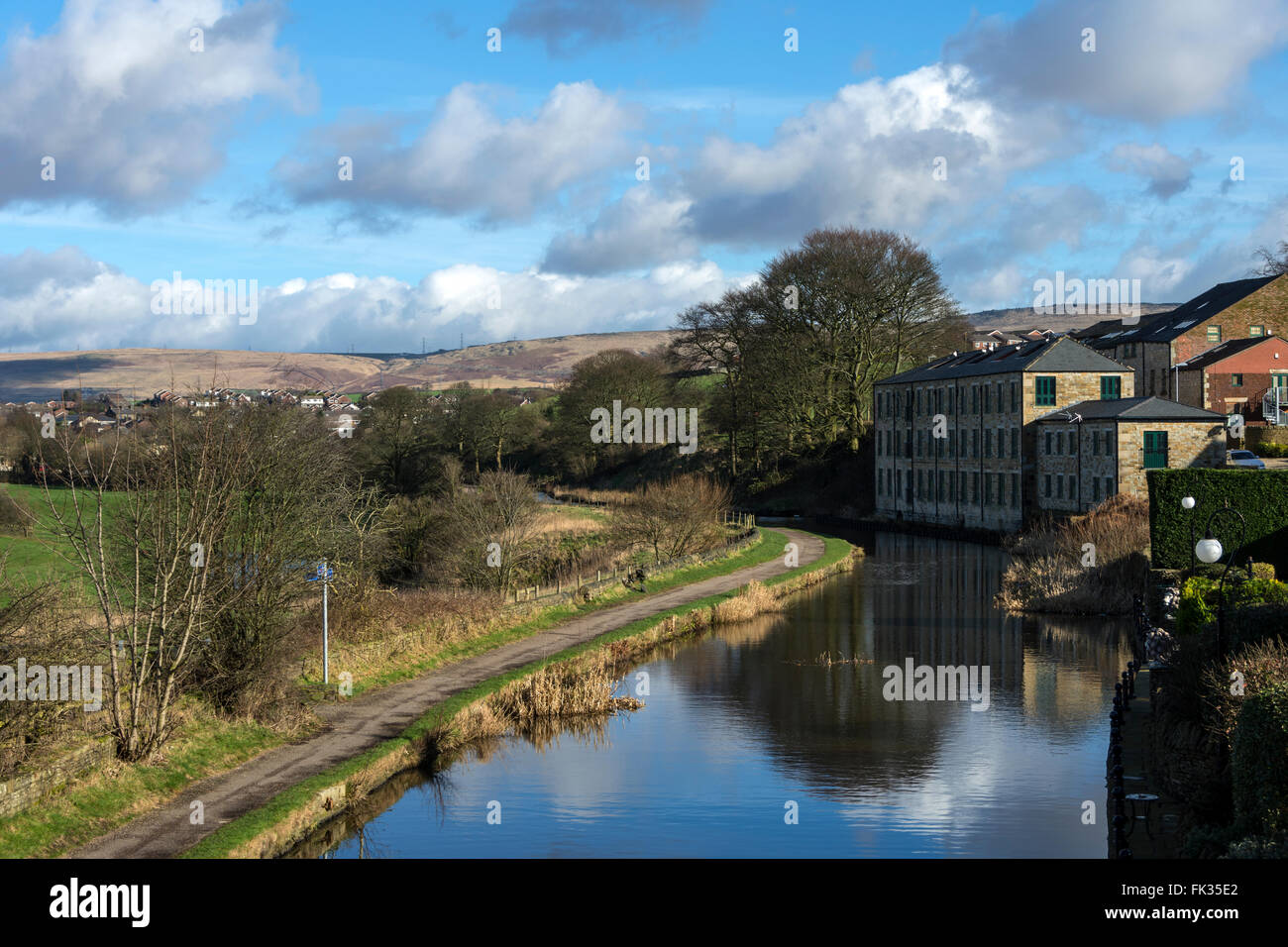 Rochdale Canal Hi res Stock Photography And Images Alamy rochdale-canal-hi-res-stock-photography-and-images-alamy
