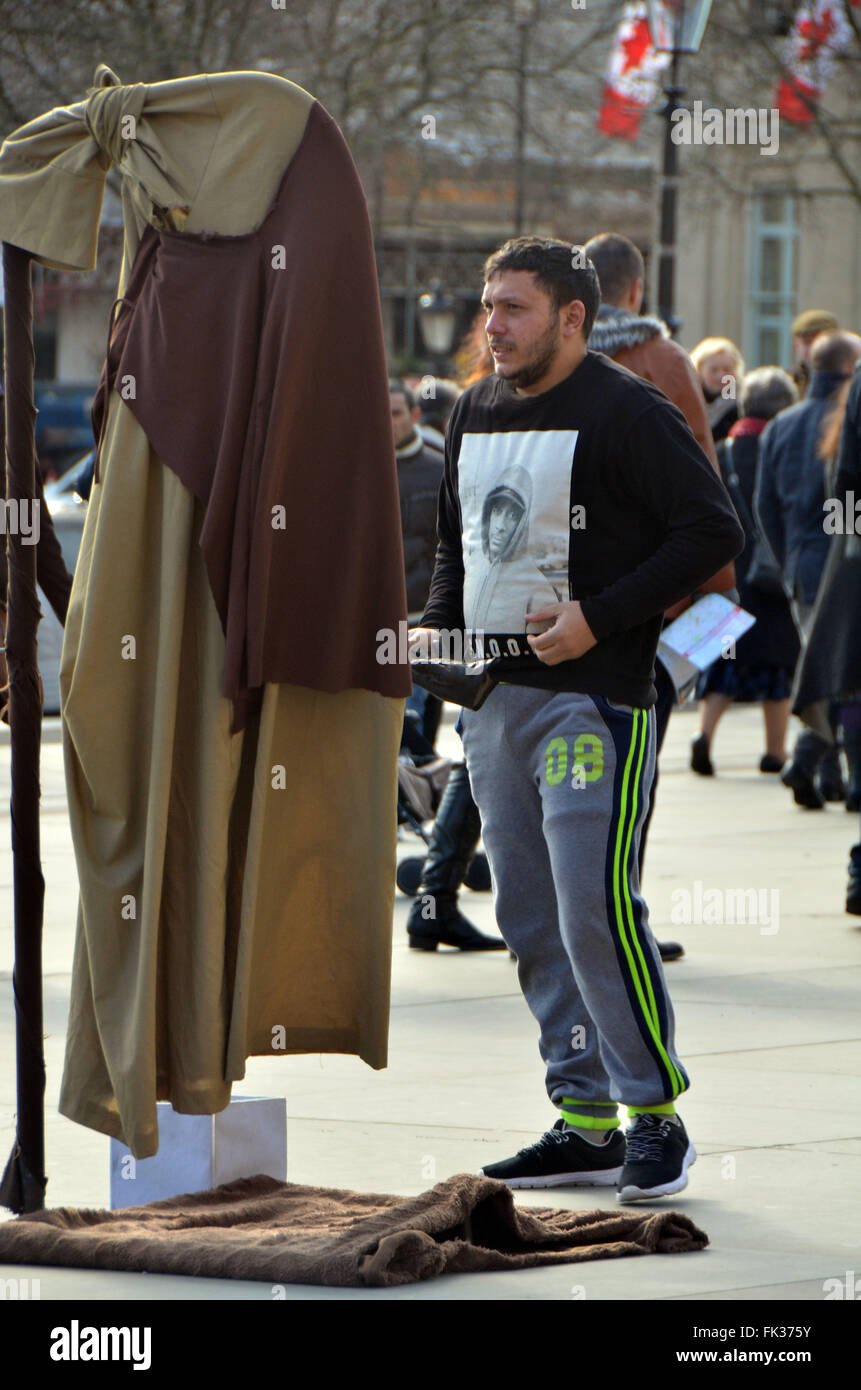 London,UK,4 March 2016, Romanians act as floating living statues front