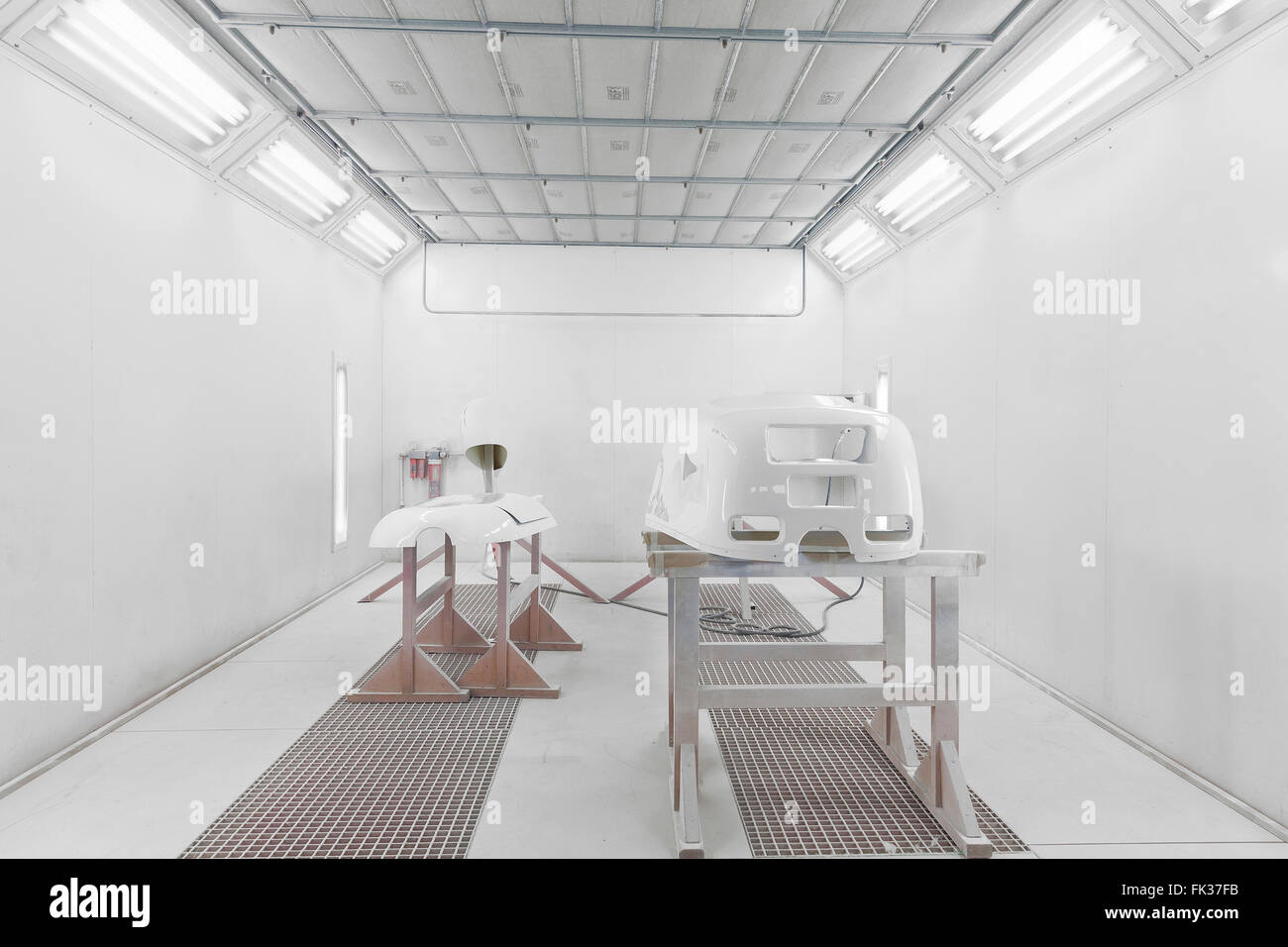 Car painting hires stock photography and images Alamy