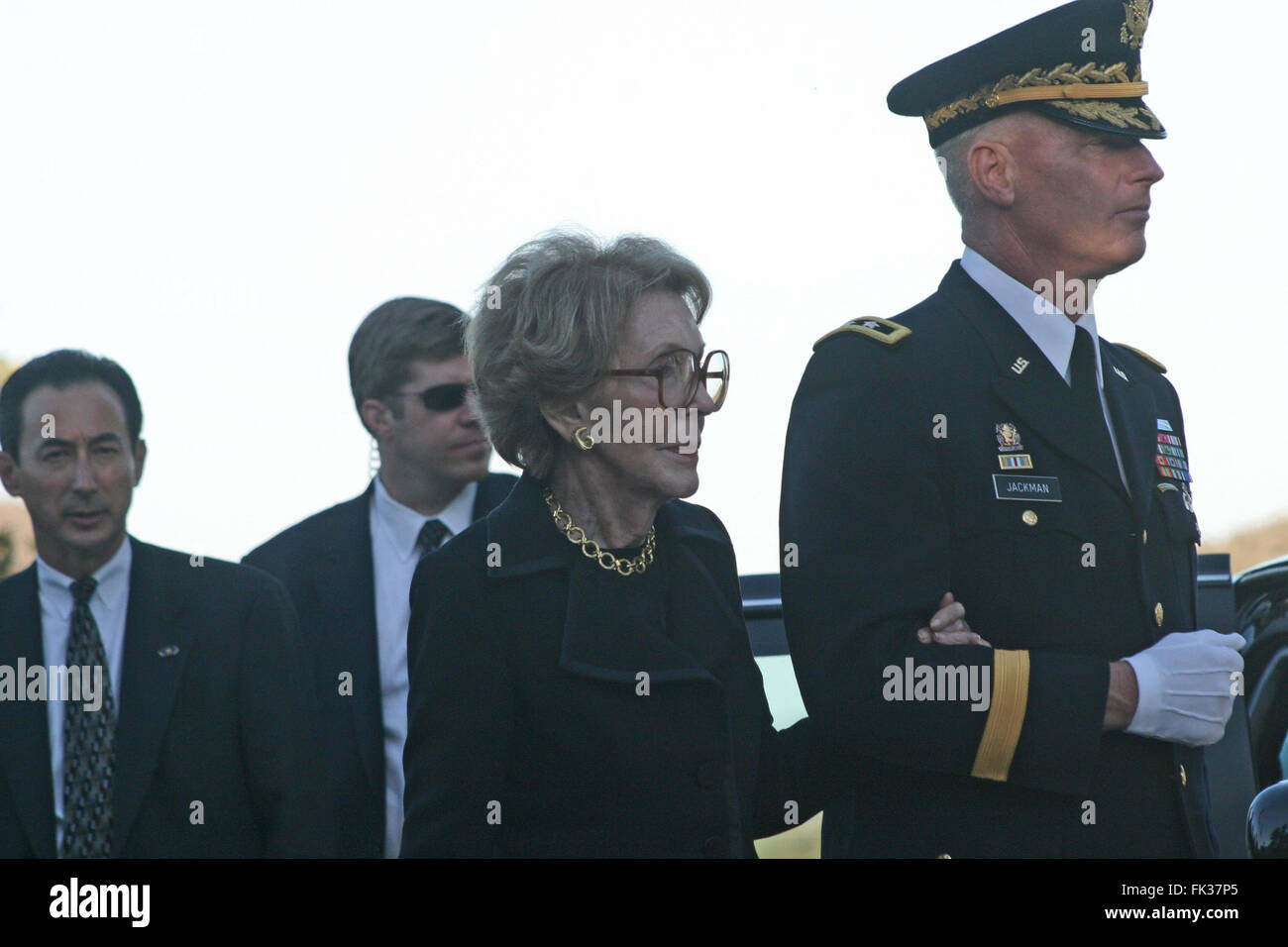 California, USA. 9th June, 2004. Former US First Lady Nancy Reagan (L ...