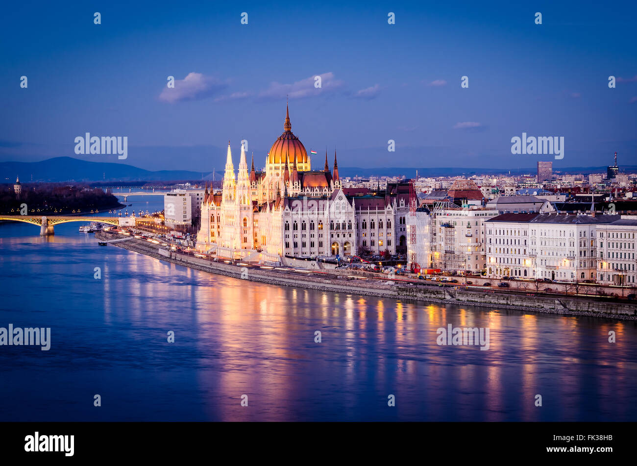 Hungarian parliament night view hi-res stock photography and images - Alamy