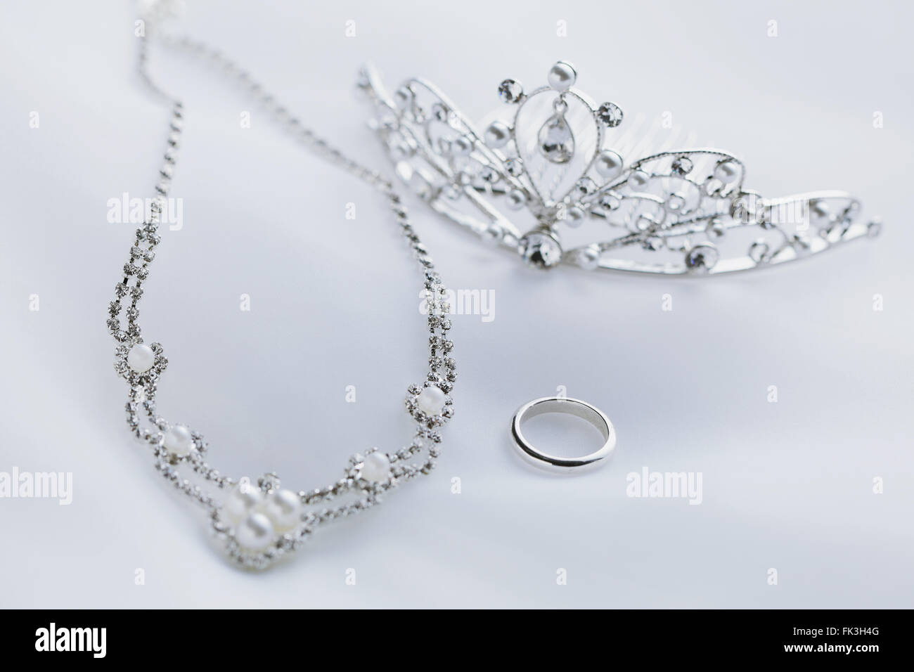 Gorgeous diamond wedding ring hi-res stock photography and images - Alamy