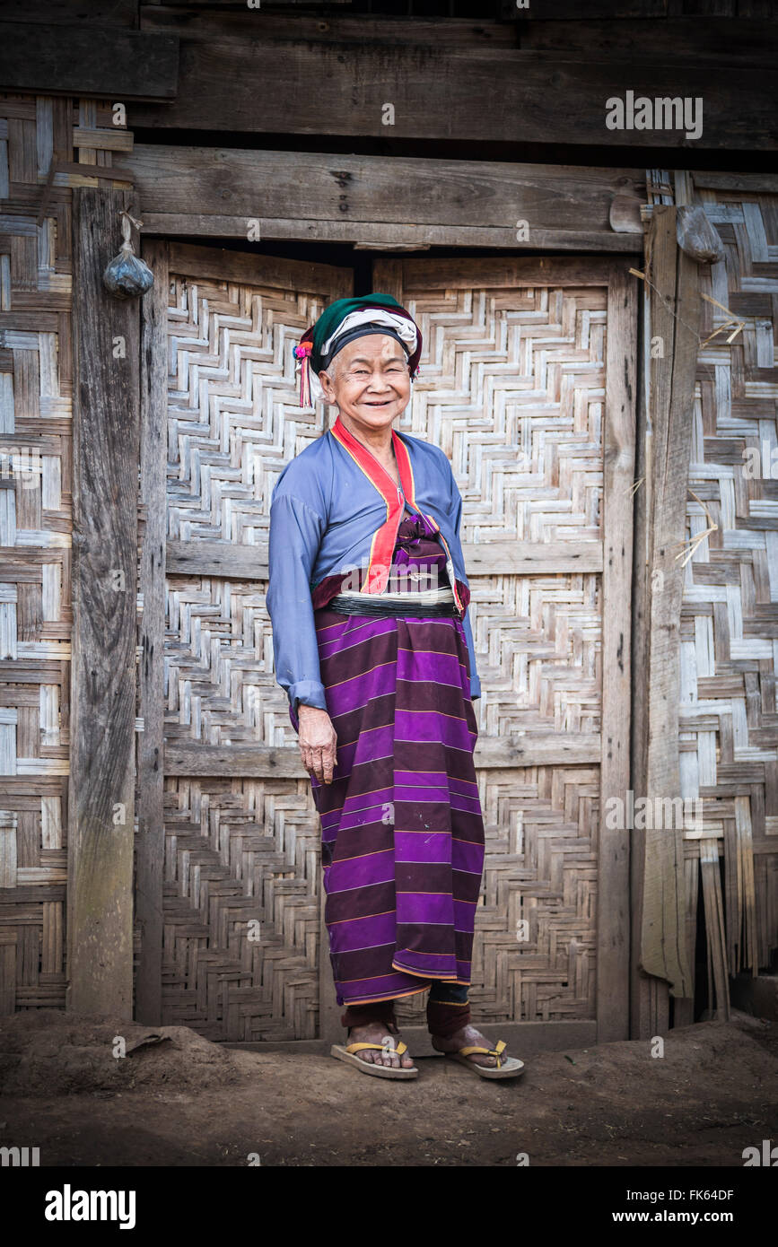 Palaung woman, part of the Palau Hill Tribe near Hsipaw Township, Shan State, Myanmar (Burma), Asia Stock Photo