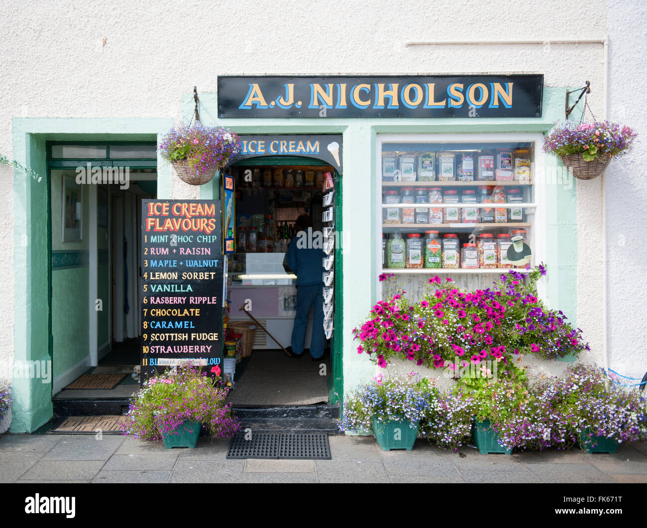 Ice cream shop pittenweem hires stock photography and images Alamy