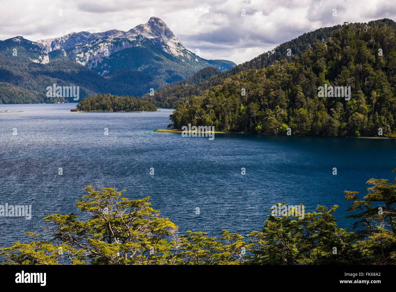 Espejo Lake (Lago Espejo), part of Seven Lakes route, Bariloche, Rio Negro  Province, Patagonia, Argentina Stock Photo - Alamy