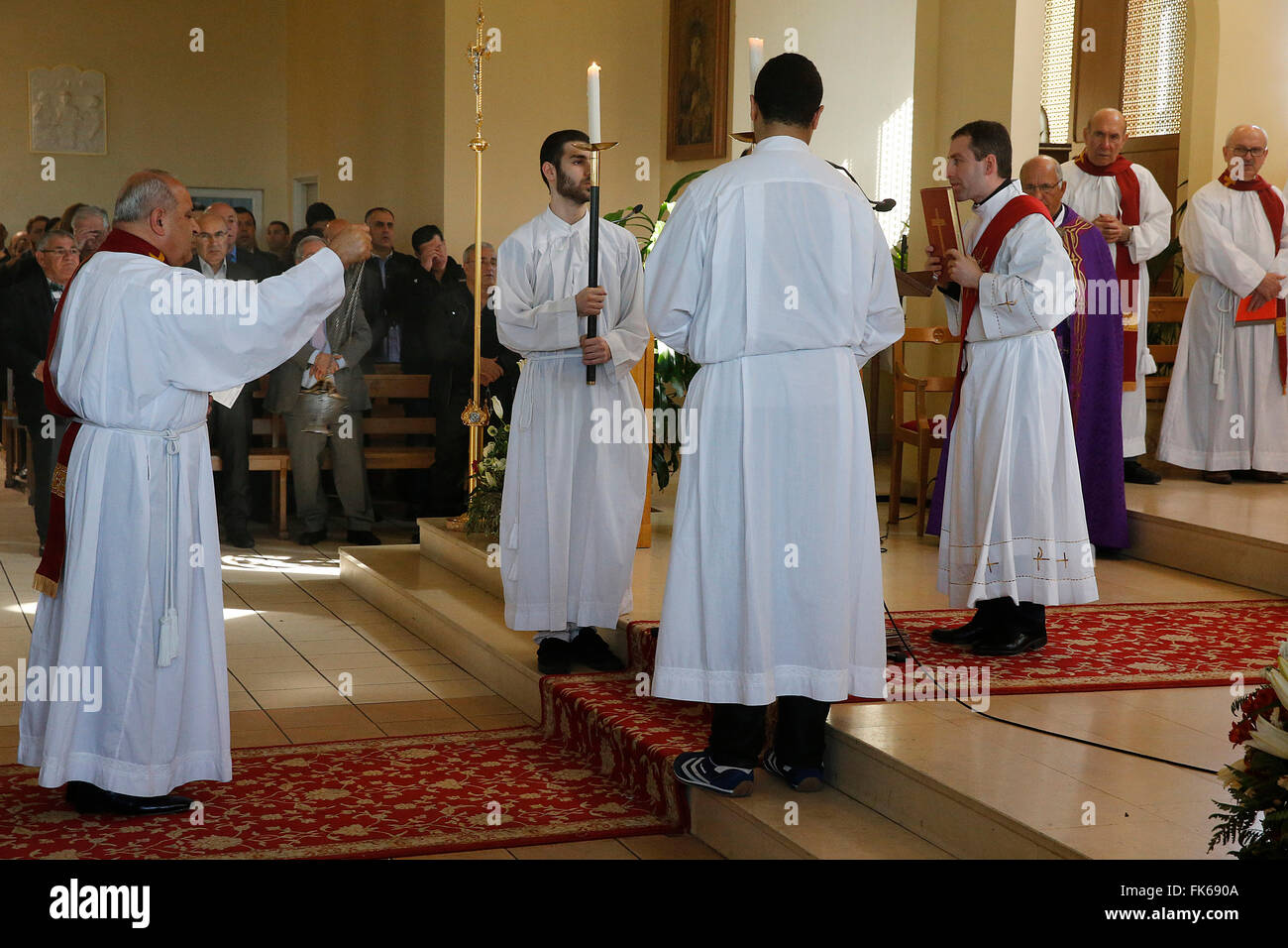 Mass in Saint Thomas's Chaldean Church, Sarcelles, Val d'Oise, France, Europe Stock Photo