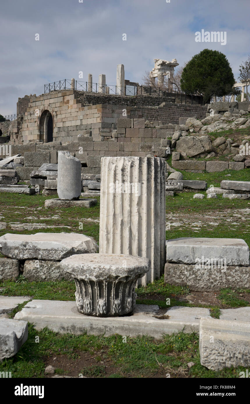 ruins-of-the-ancient-greek-and-roman-era-city-of-pergamon-with-temples
