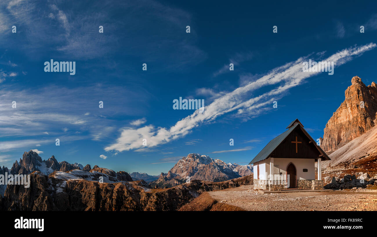 Memorial Chapel of the Three Peaks of Lavaredo, Tre Cime di Lavaredo, in autumn light, South Tyrol, Bolzano, Italy Stock Photo