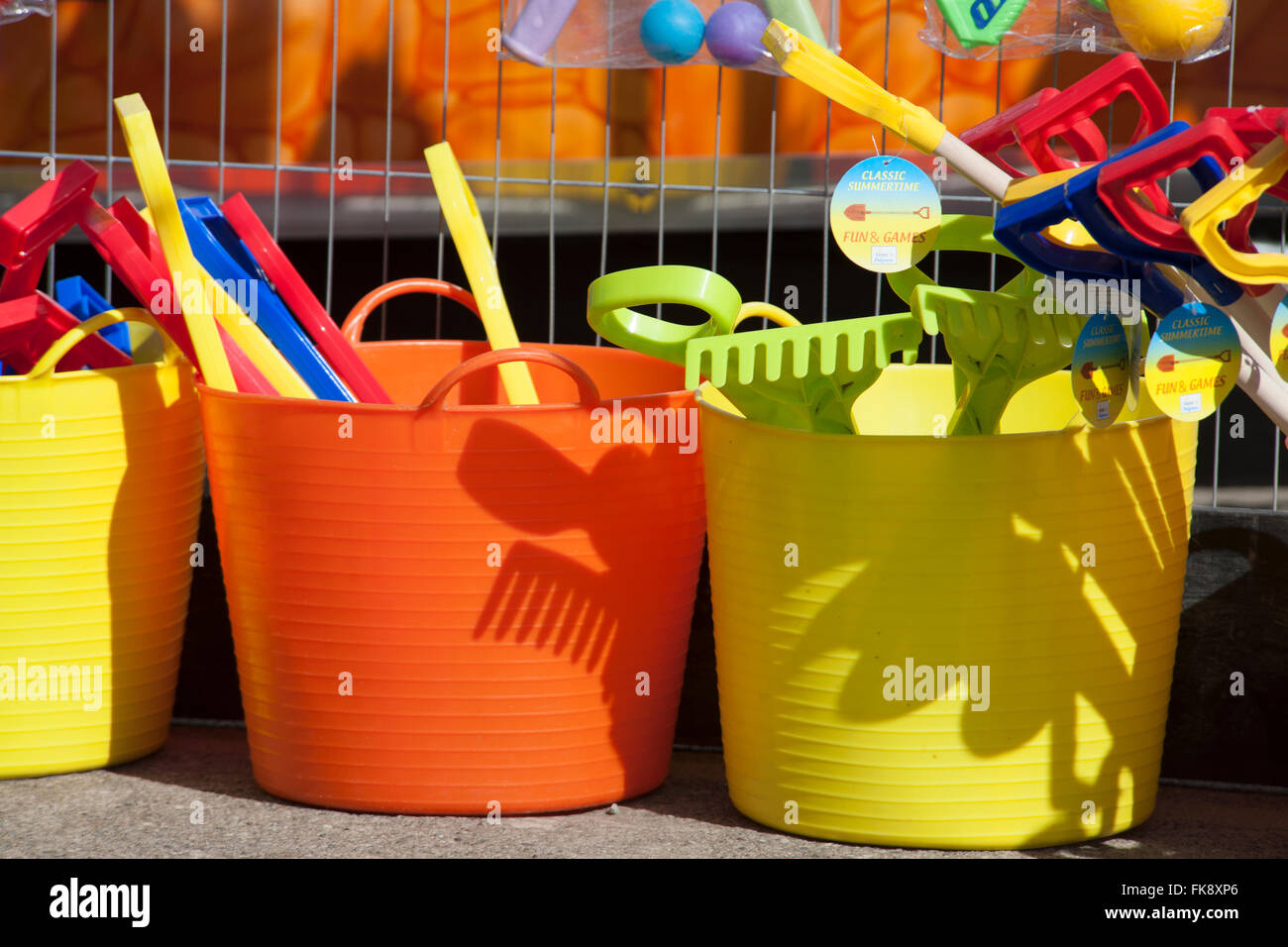 Spades and buckets hires stock photography and images Alamy