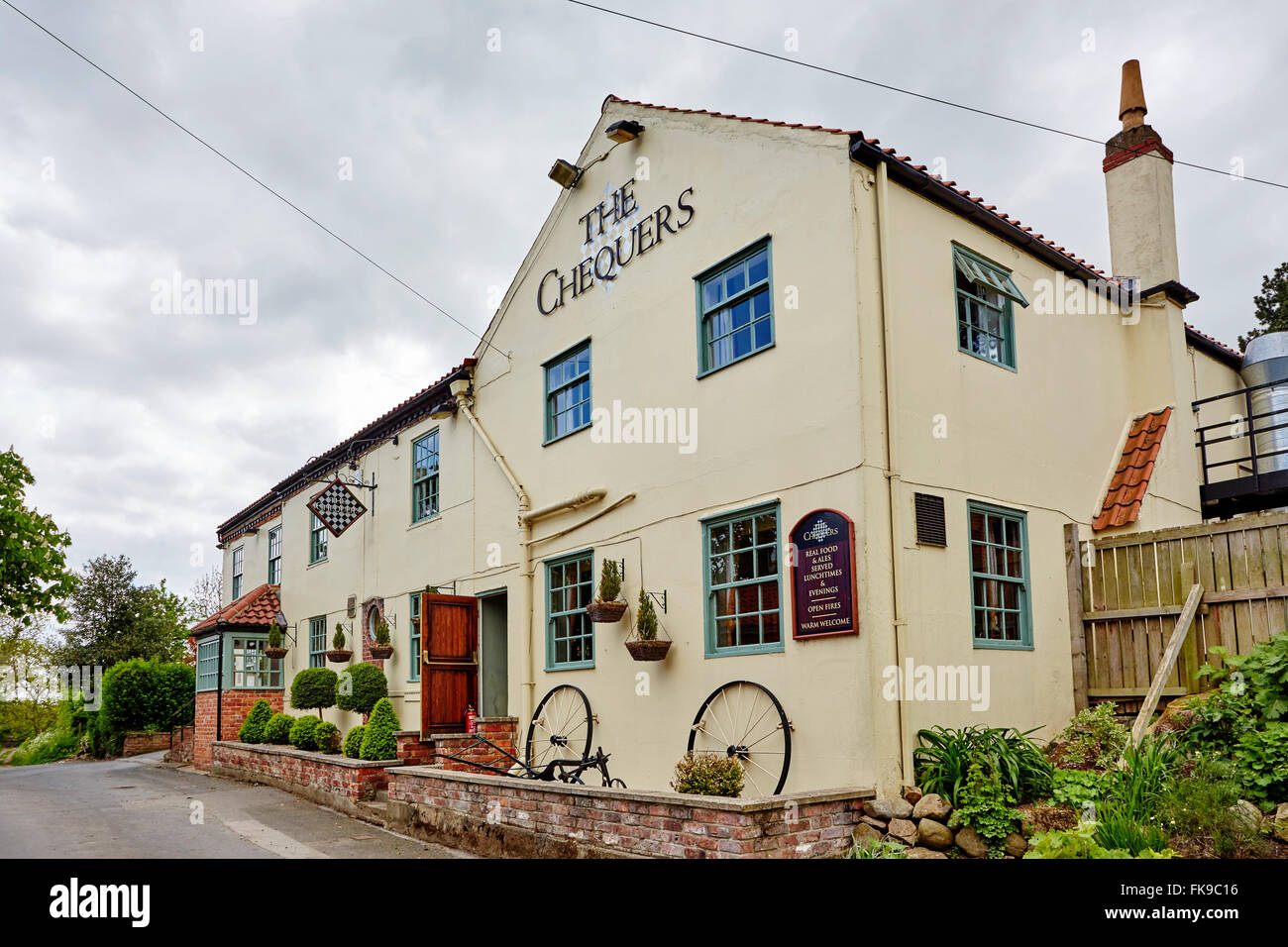View of The Chequers Inn at Bilton-in-Ainsty, Wetherby, Yorkshire, England, UK. Stock Photo