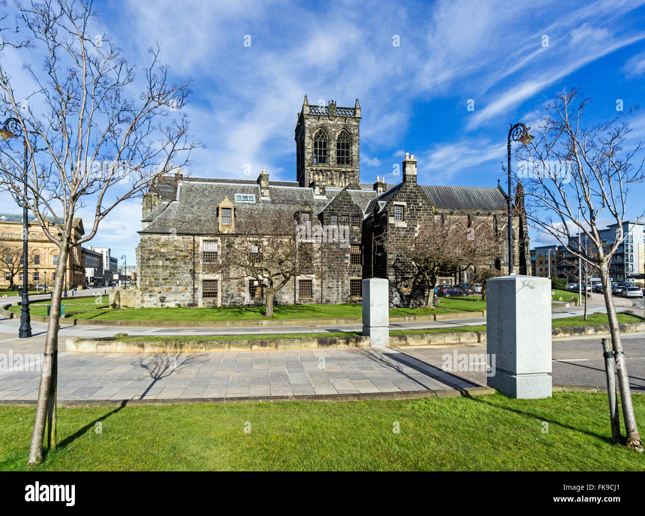 Paisley Abbey in Paisley Renfrewshire Scotland Stock Photo Alamy