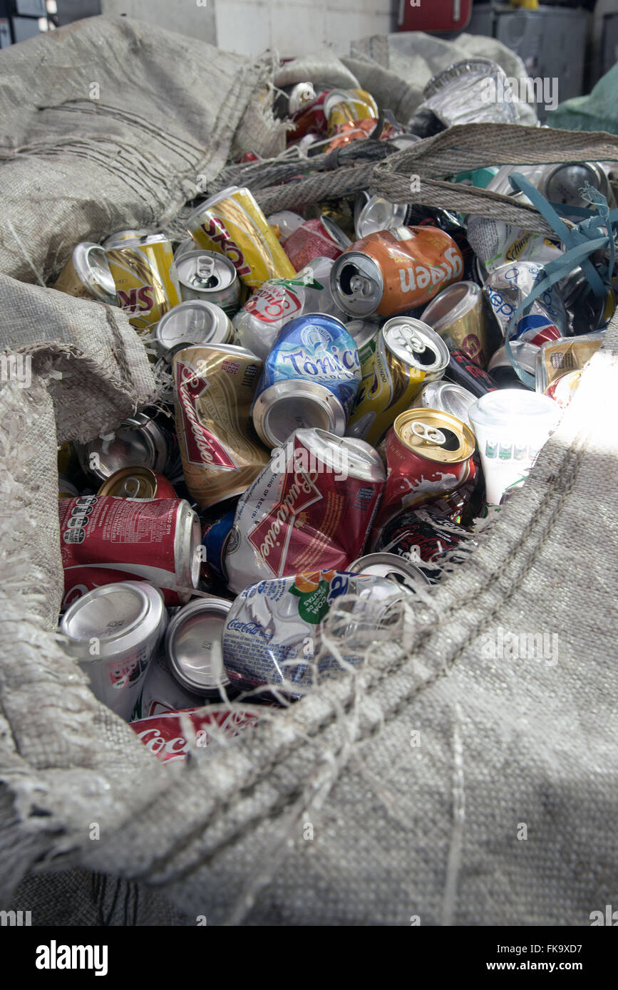 Recycling aluminum soda cans hires stock photography and images Alamy