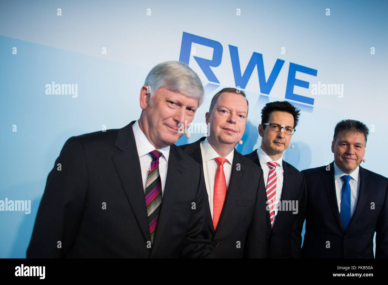 Ron Ritter Rwe Essen, Germany. 08th Mar, 2016. RWE CEO Peter Terium (2-L), his deputy ...