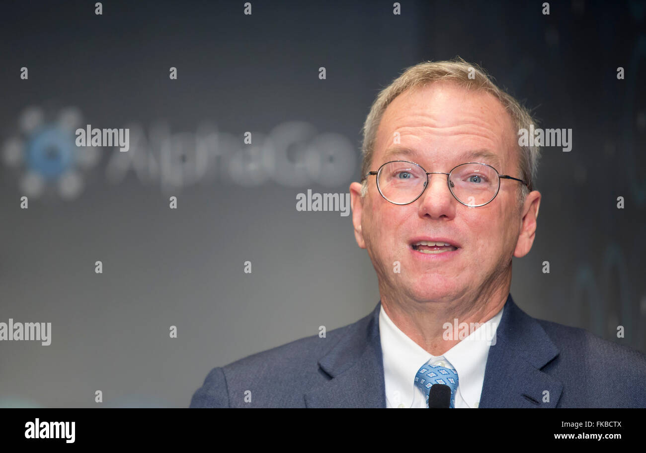 Eric Schmidt, Mar 8, 2016 : Google Chairman Eric Schmidt speaks during a pre-match press conference of a historic human-computer showdown in Seoul, South Korea. The historic human-computer showdown in the ancient board game Go begins on Wednesday in Seoul, with the winner's prize of US$1 million at stake. The matches will be also held at the same place on Thursday, Saturday and Sunday and will end next Tuesday. The prize will be donated to UNICEF and other charities, if AlphaGo wins, local media reported. © Lee Jae-Won/AFLO/Alamy Live News Stock Photo