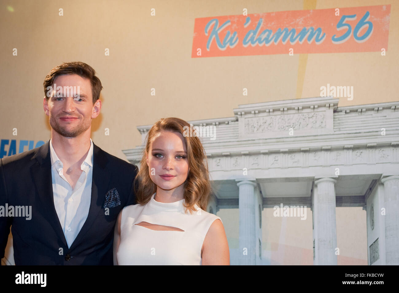 actors-august-wittgenstein-l-and-sonja-gerhardt-arrive-to-the