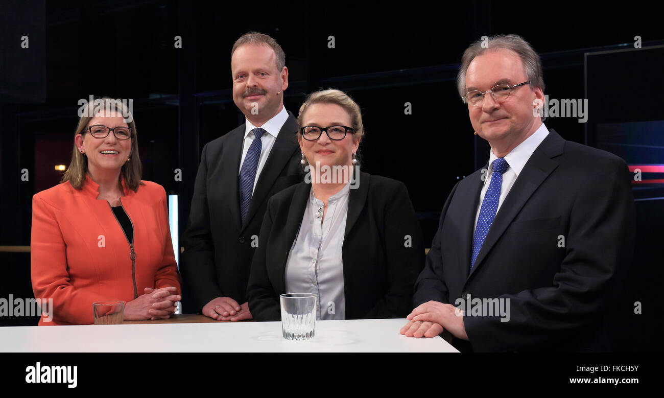 Magdeburg, Germany. 07th Mar, 2016. The State Premier of Saxony Anhalt, Reiner Haseloff (R-L) and party frontrunners Katrin Budde (SPD), Wulf Gallert (The Left) and Claudia Dalbert (Alliance '90/The Greens) participate in the MDR show 'Fakt ist!' in Magdeburg, Germany, 07 March 2016. A televised debate took place with the frontrunners in the state parliamentary elections. Photo: JENS WOLF/dpa/Alamy Live News Stock Photo