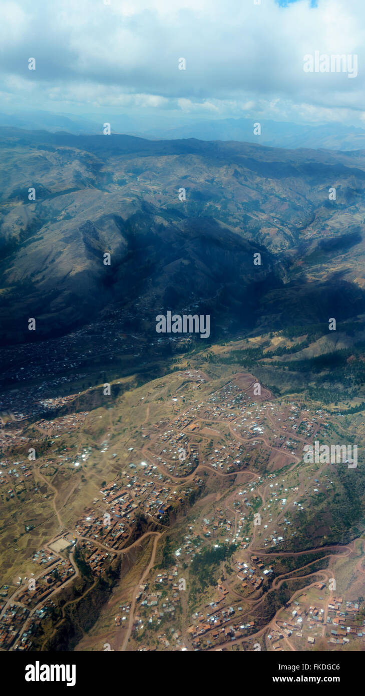 Andes mountains peru hi-res stock photography and images - Alamy
