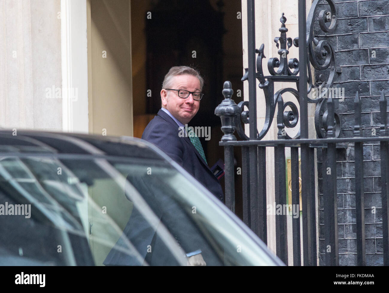 Michael Gove,secretary of state for Justice,arrives at Number 10 Downing Street.He is campaigning to leave the EU Stock Photo