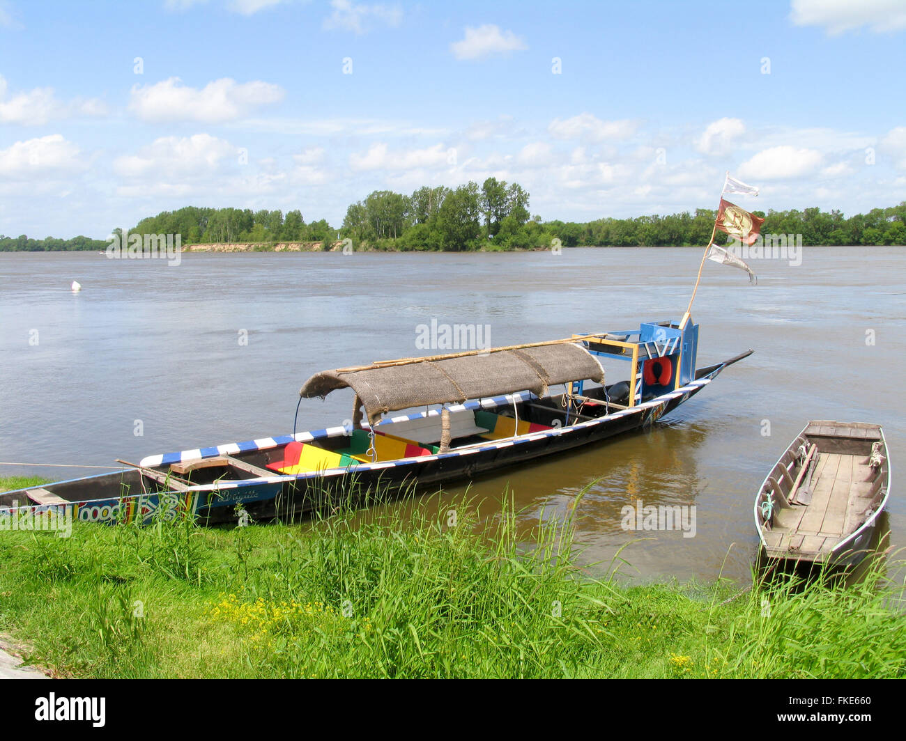 Flat bottomed boats boat hi-res stock photography and images - Alamy