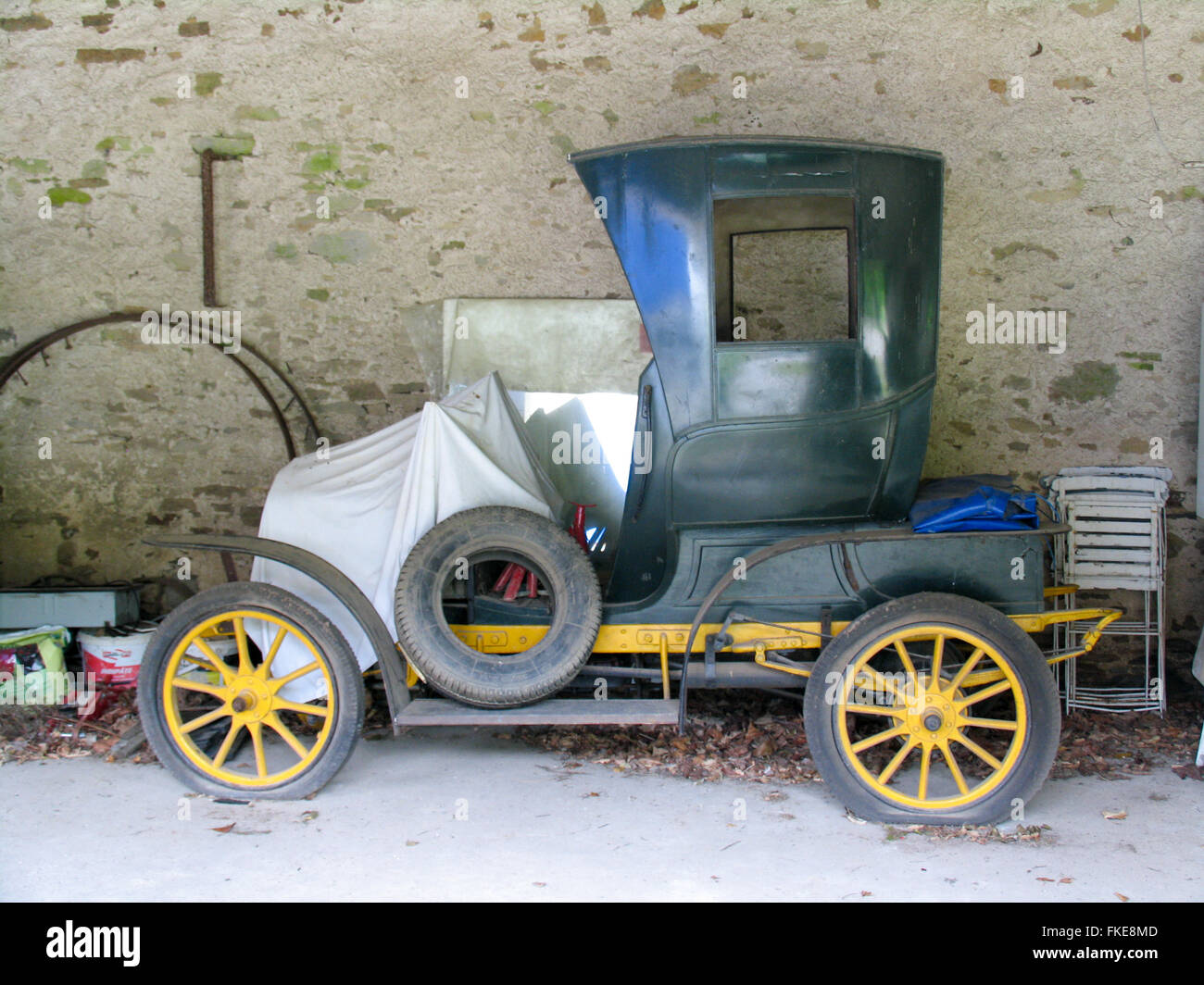 Unrestored vintage car Stock Photo - Alamy