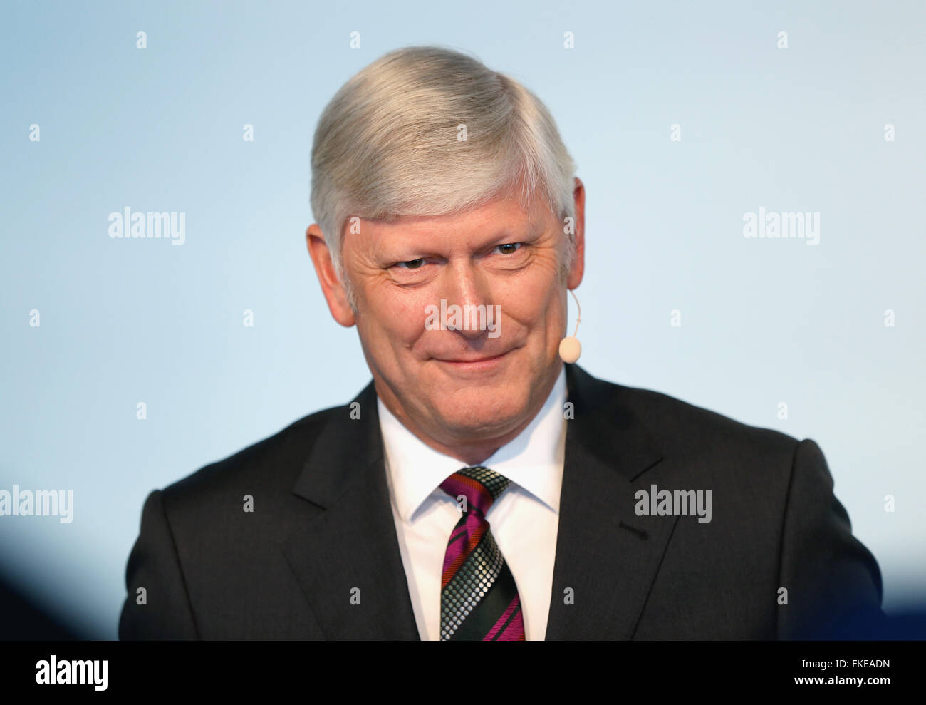 Essen, Germany. 8th March, 2016. RWE AG annual news conference, Essen, Germany, 08.03.2015: Executive board member Rolf Martin Schmitz.  Credit:  Juergen Schwarz/Alamy Live News Stock Photo