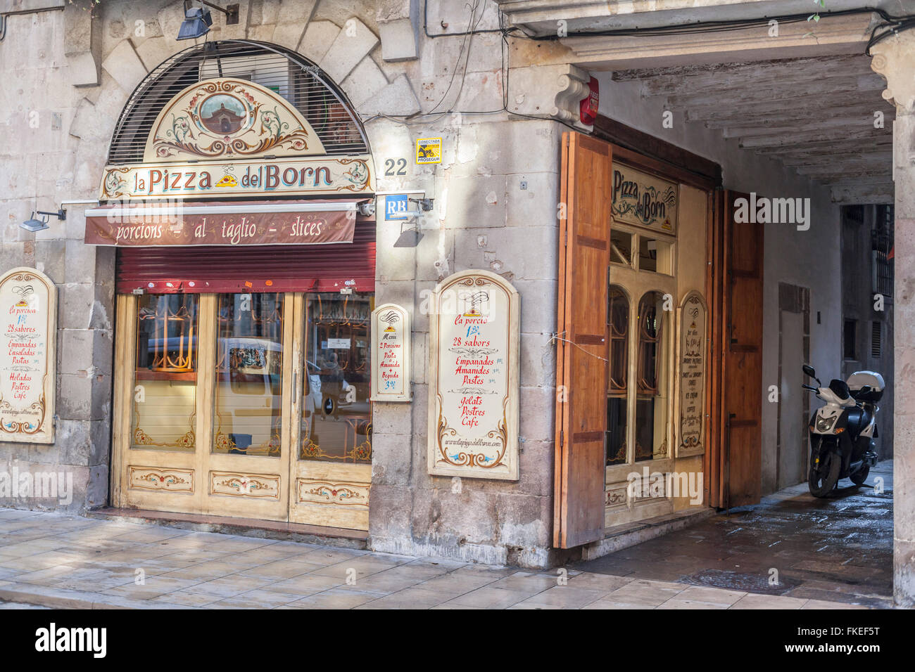 Pizzeria in bario de El Born, Barcelona. Stock Photo