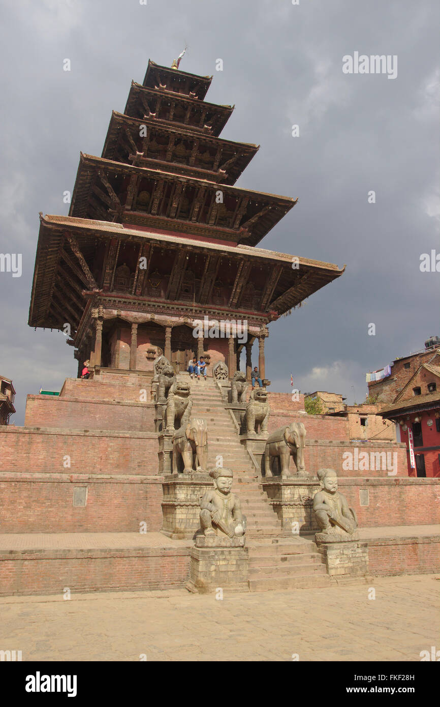Bhaktapur, Nyatapola Temple on Taumadhi Pole, Nepal Stock Photo