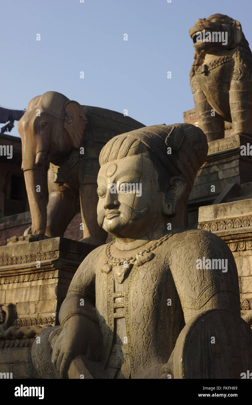 Bhaktapur, Guardians of Nyatapola Temple on Taumadhi Pole, Nepal Stock Photo