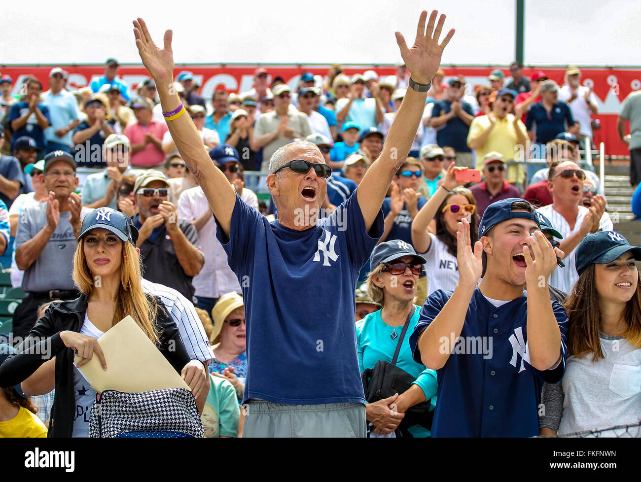 Miami marlins stadium fans hi-res stock photography and images - Alamy