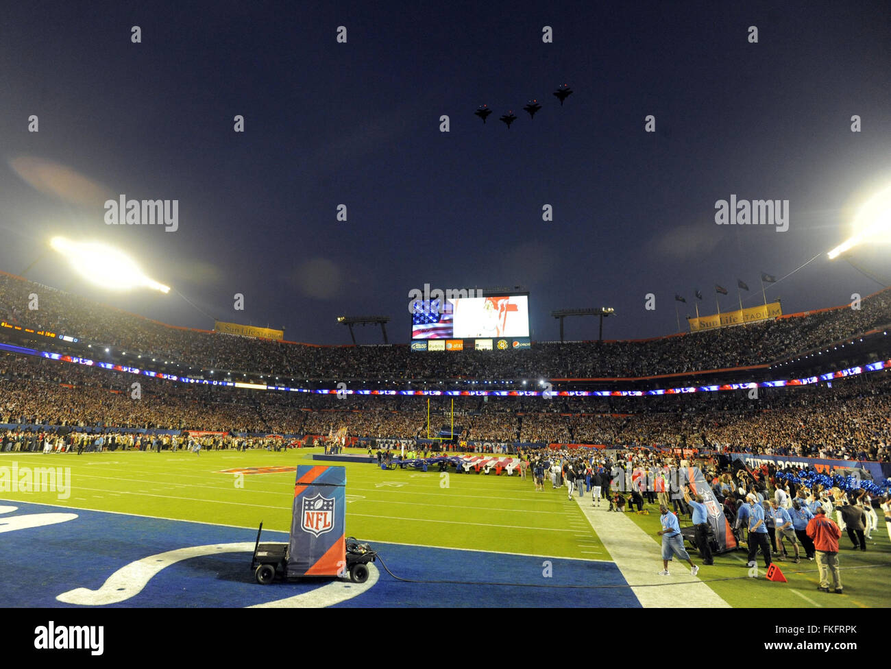 Super bowl xliv hi-res stock photography and images - Alamy