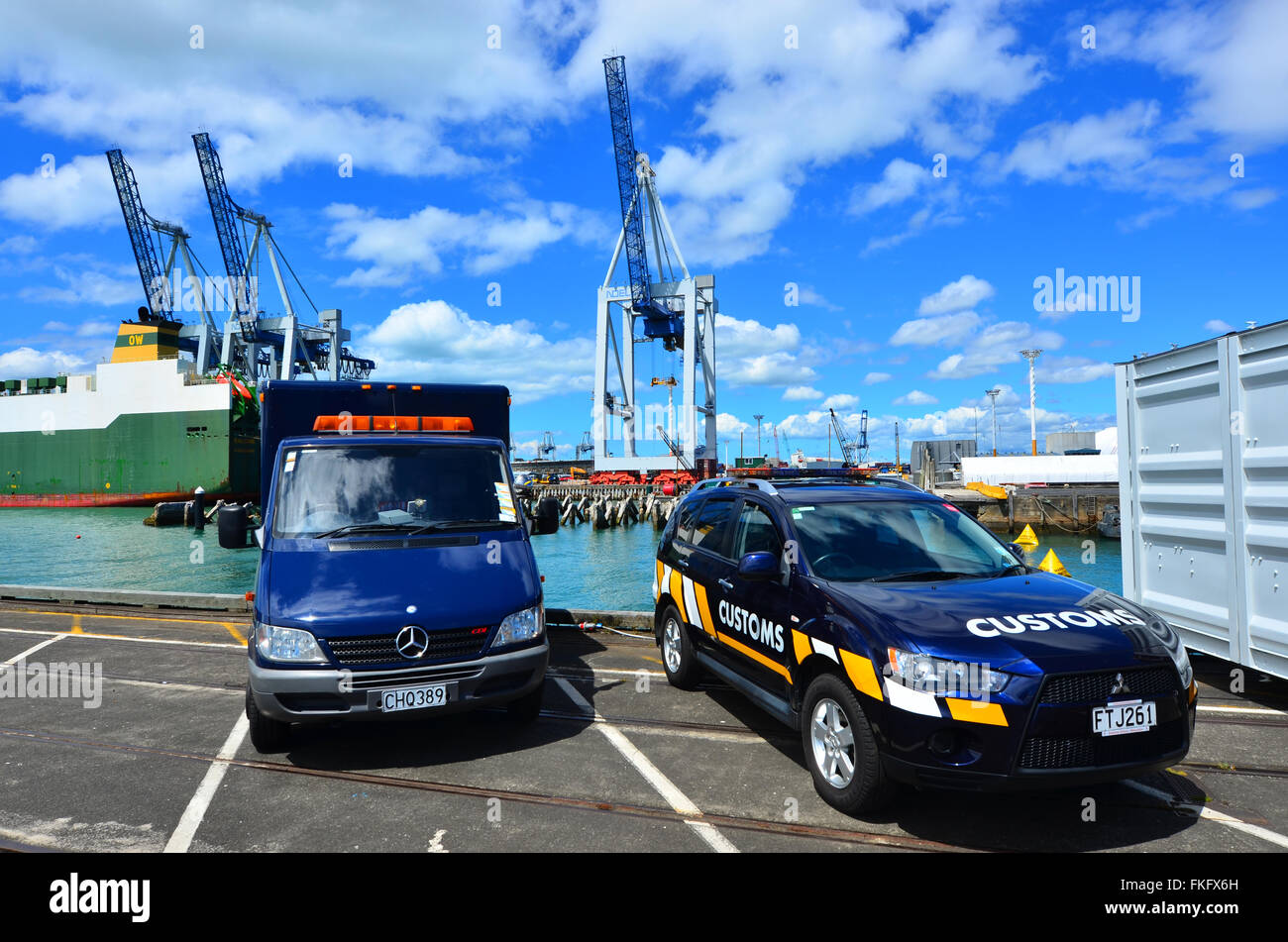 Commercial Ports High Resolution Stock Photography and Images Alamy