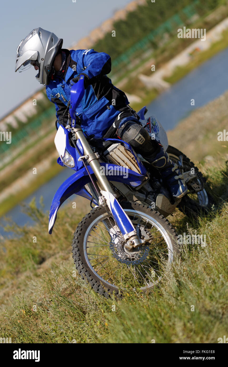 Man riding enduro. Enduro moto sport Stock Photo - Alamy