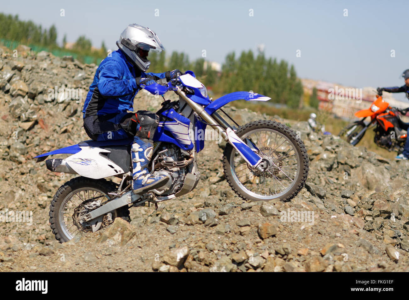 Man riding enduro. Enduro moto sport Stock Photo - Alamy